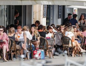découvrez les raisons des tensions entre commerçants à la rochelle en juillet 2025 et les impacts sur l’activité économique locale. suivez l’évolution de la situation et les réactions des acteurs concernés.