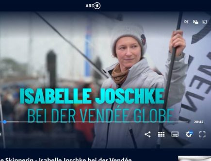 découvrez l'incroyable aventure d'une navigatrice en péril dans les caraïbes : suspense, survie et rebondissements au cœur des eaux turquoise. suivez son combat contre les éléments pour s'en sortir vivante.