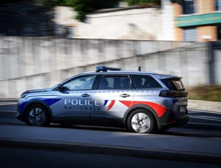 découvrez tout ce qu'il faut savoir sur le phénomène du rodéo urbain à la rochelle : enjeux, sécurité, interventions des autorités et impact sur la vie locale.
