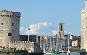 prévisions météo à la rochelle pour le 14 septembre 2025 : découvrez les températures, chances de pluie, ensoleillement et conditions du vent pour organiser au mieux votre journée.