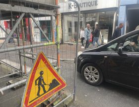 le trafic est fortement perturbé entre rochefort et la rochelle. découvrez les causes, l'état actuel de la circulation et les conseils pour vos déplacements dans la région.