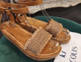 découvrez notre dépôt-vente de mode haut de gamme à la rochelle : vêtements, chaussures et accessoires de luxe. des pièces sélectionnées avec soin pour un style unique et raffiné.