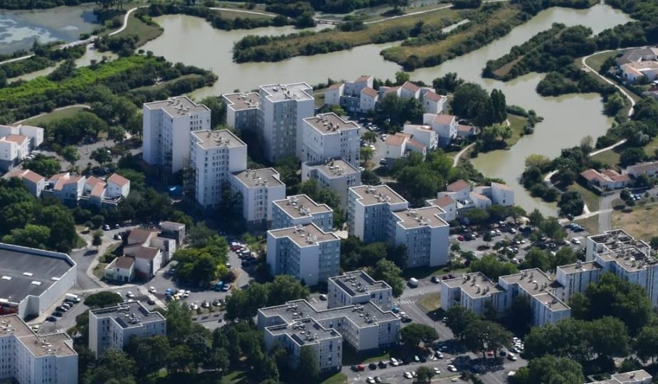 découvrez le quartier des salines à la rochelle : un secteur résidentiel paisible, proche du centre-ville, offrant un cadre de vie agréable entre nature, logements modernes et accès facile aux commerces et services.
