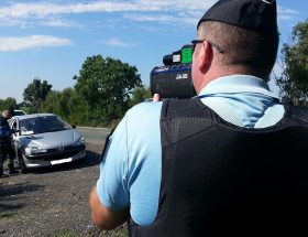 découvrez l'actualité sur les rodéos urbains à la rochelle : enjeux de sécurité, interventions des forces de l'ordre, impact sur les habitants et initiatives locales pour lutter contre ce phénomène.
