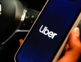 découvrez les dernières tensions entre taxis traditionnels et chauffeurs uber à la rochelle, un conflit grandissant qui impacte les déplacements dans la ville.