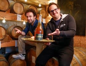 découvrez le brasseur rochelais qui innove avec ses boissons kombucha saines, alliant saveurs naturelles et bienfaits pour votre santé.