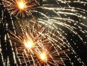 découvrez le spectacle éblouissant du feu d’artifice à la rochelle et explorez les réactions fascinantes face à l’intelligence artificielle dans notre article captivant.