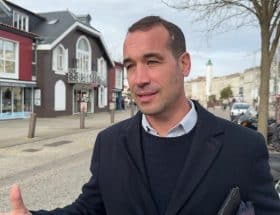suivez les actualités municipales de la rochelle et découvrez les liens avec le stade rochelais, notamment l'impact des décisions de guiraud sur le club et la ville.